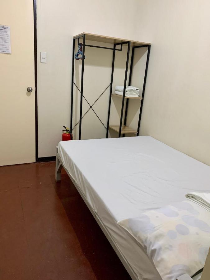 Mybed Dormitory Cebu Екстер'єр фото