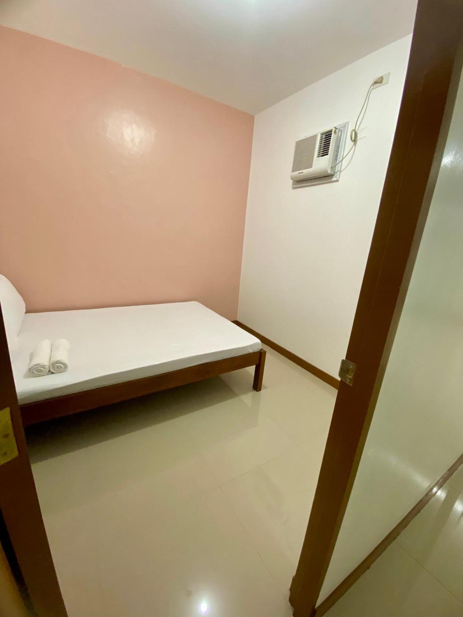 Mybed Dormitory Cebu Екстер'єр фото
